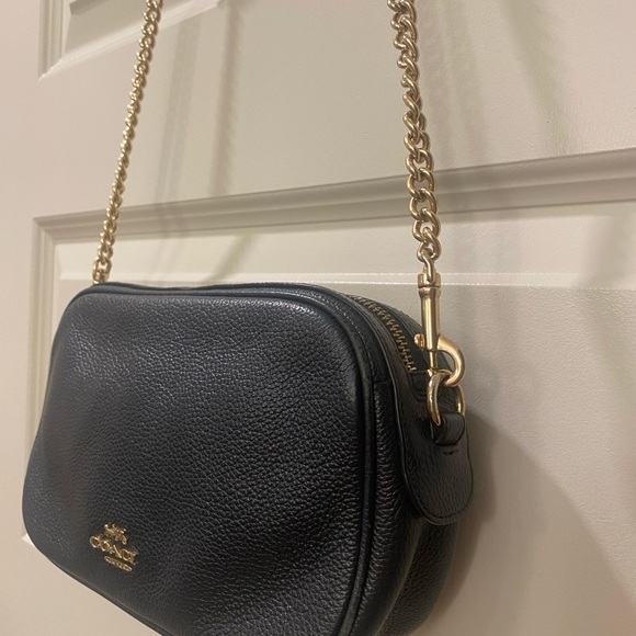 COACH Crossbody Bag Black Leather with Gold Chain-strap - Picture 3 of 6